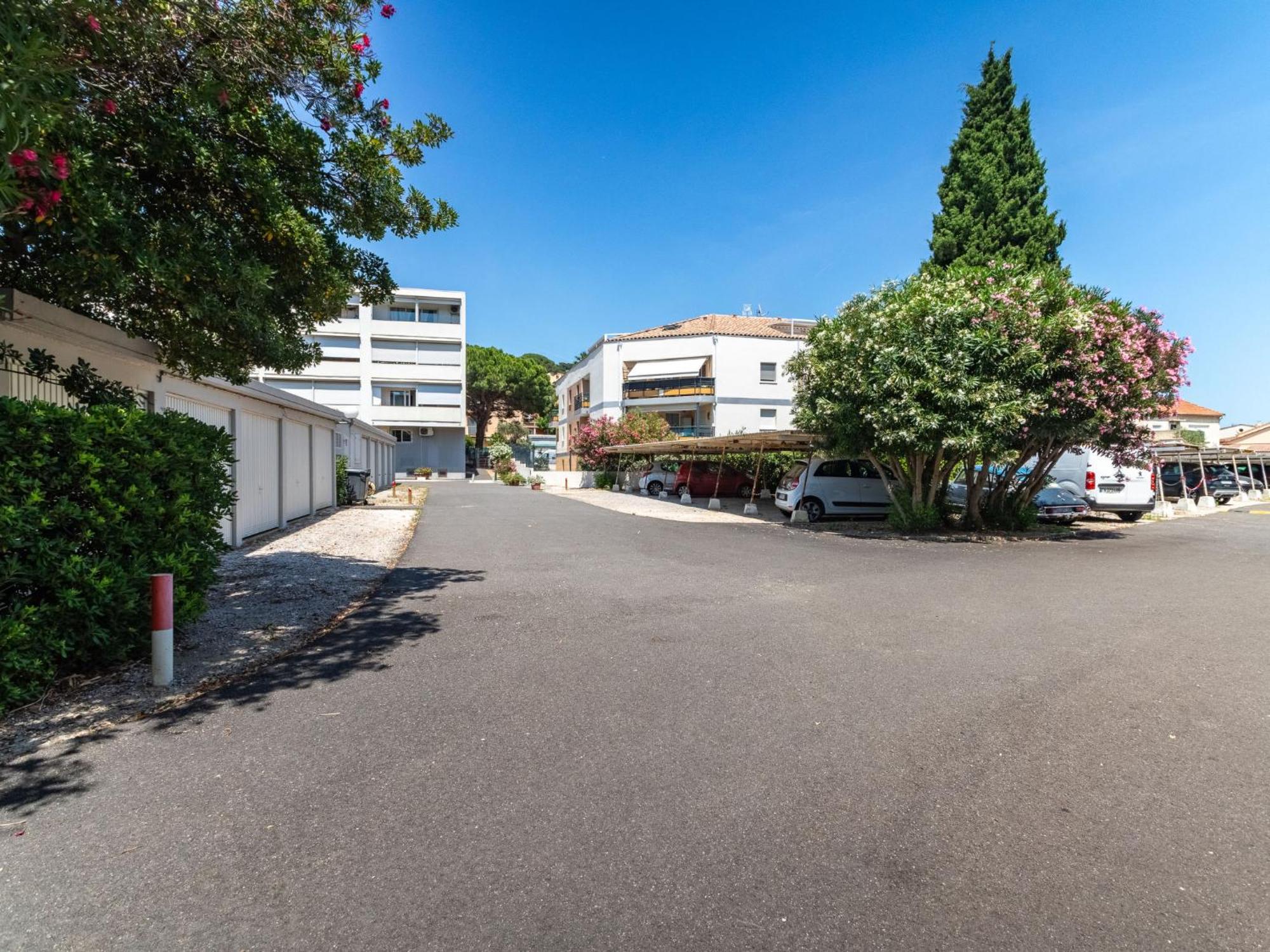 Apartment Les Roses Lauriers By Interhome Le Lavandou Exteriér fotografie