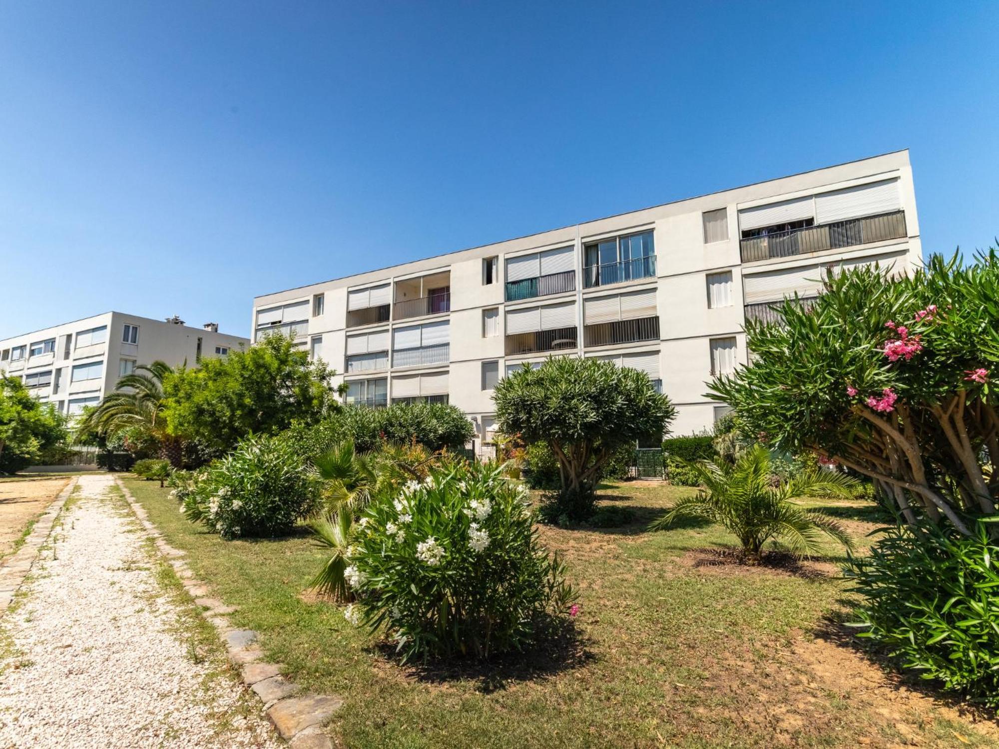 Apartment Les Roses Lauriers By Interhome Le Lavandou Exteriér fotografie