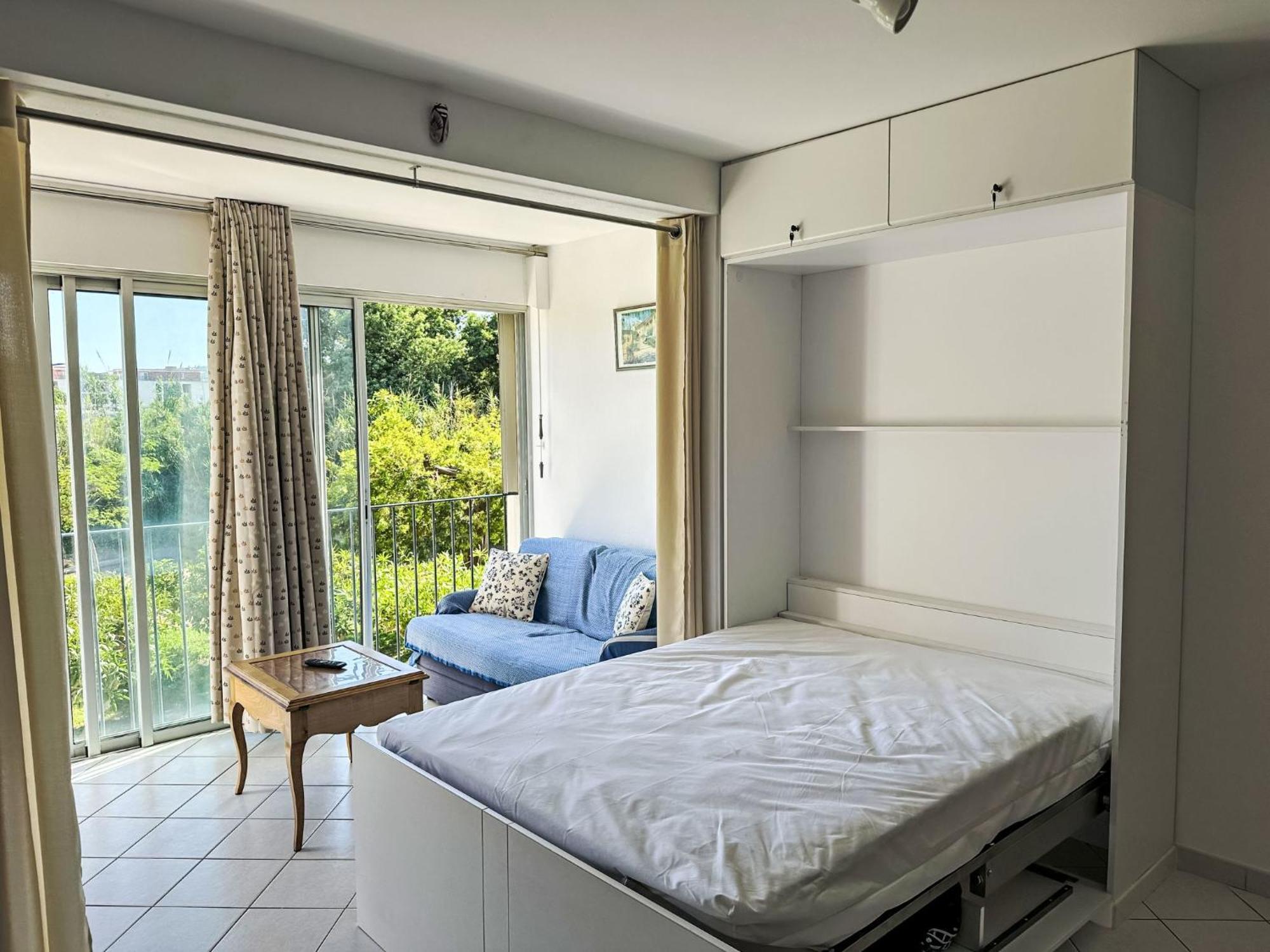 Apartment Les Roses Lauriers By Interhome Le Lavandou Exteriér fotografie