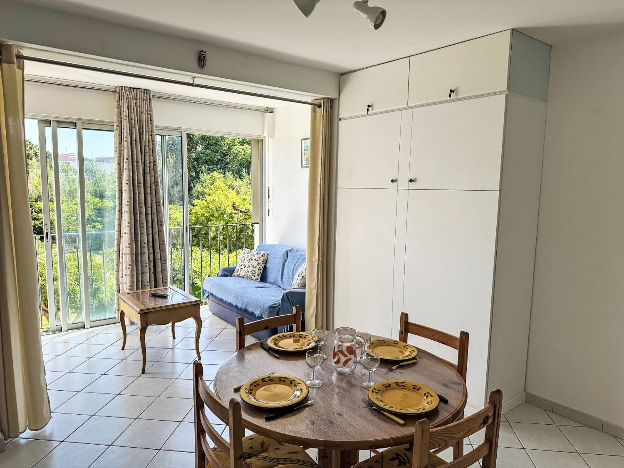 Apartment Les Roses Lauriers By Interhome Le Lavandou Exteriér fotografie